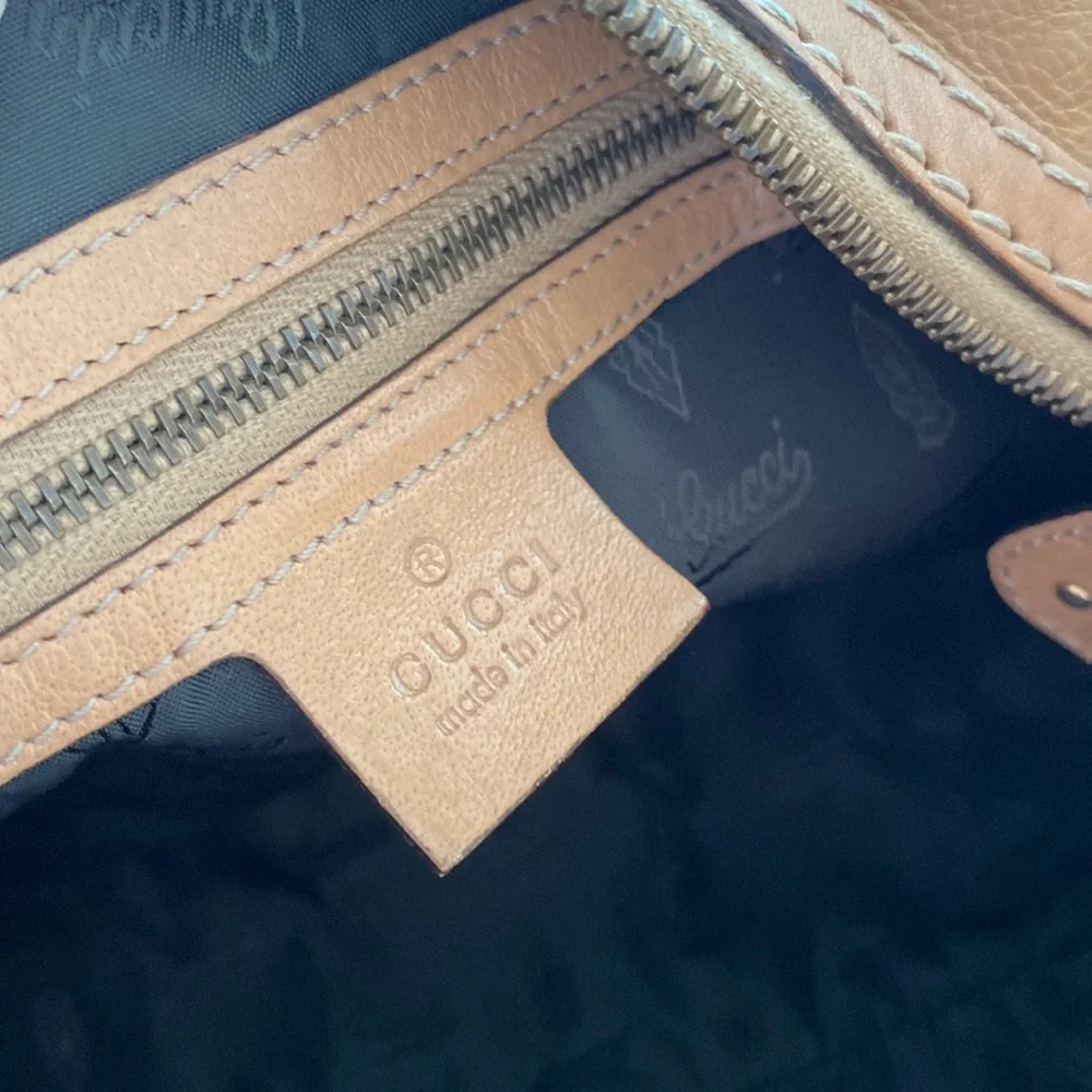 🌼 GUCCI - Authentic Medium Jockey Hobo Bag 🌼 - Picture 9 of 14